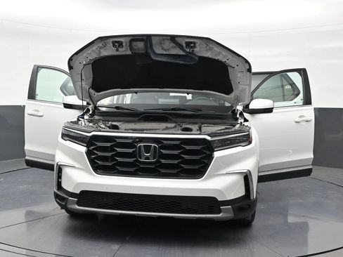 Used 2025 Honda Pilot EX-L image 33
