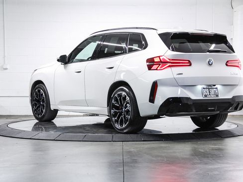 Used 2025 BMW X3 xDrive30i w/ M Sport Package image 4