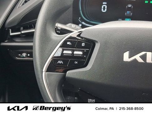 Certified 2024 Kia Niro LX FWD image 23