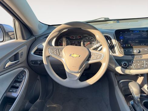 Used 2023 Chevrolet Malibu LT image 12