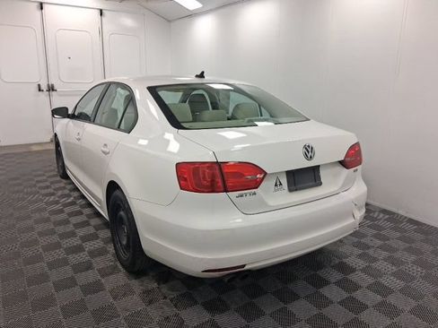 Used 2012 Volkswagen Jetta TDI FWD image 4