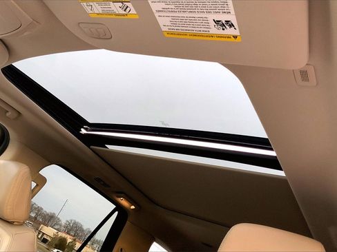 Used 2023 Ford Expedition Limited image 21