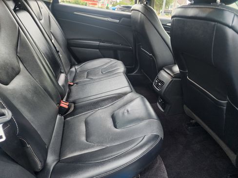 Used 2017 Ford Fusion Energi Titanium FWD image 16