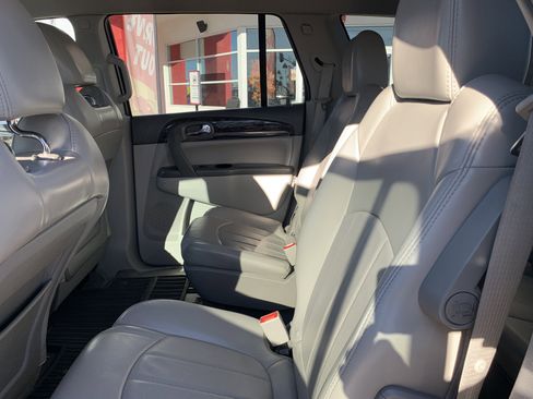 Used 2014 Buick Enclave Leather w/ Trailering Provision Package image 30