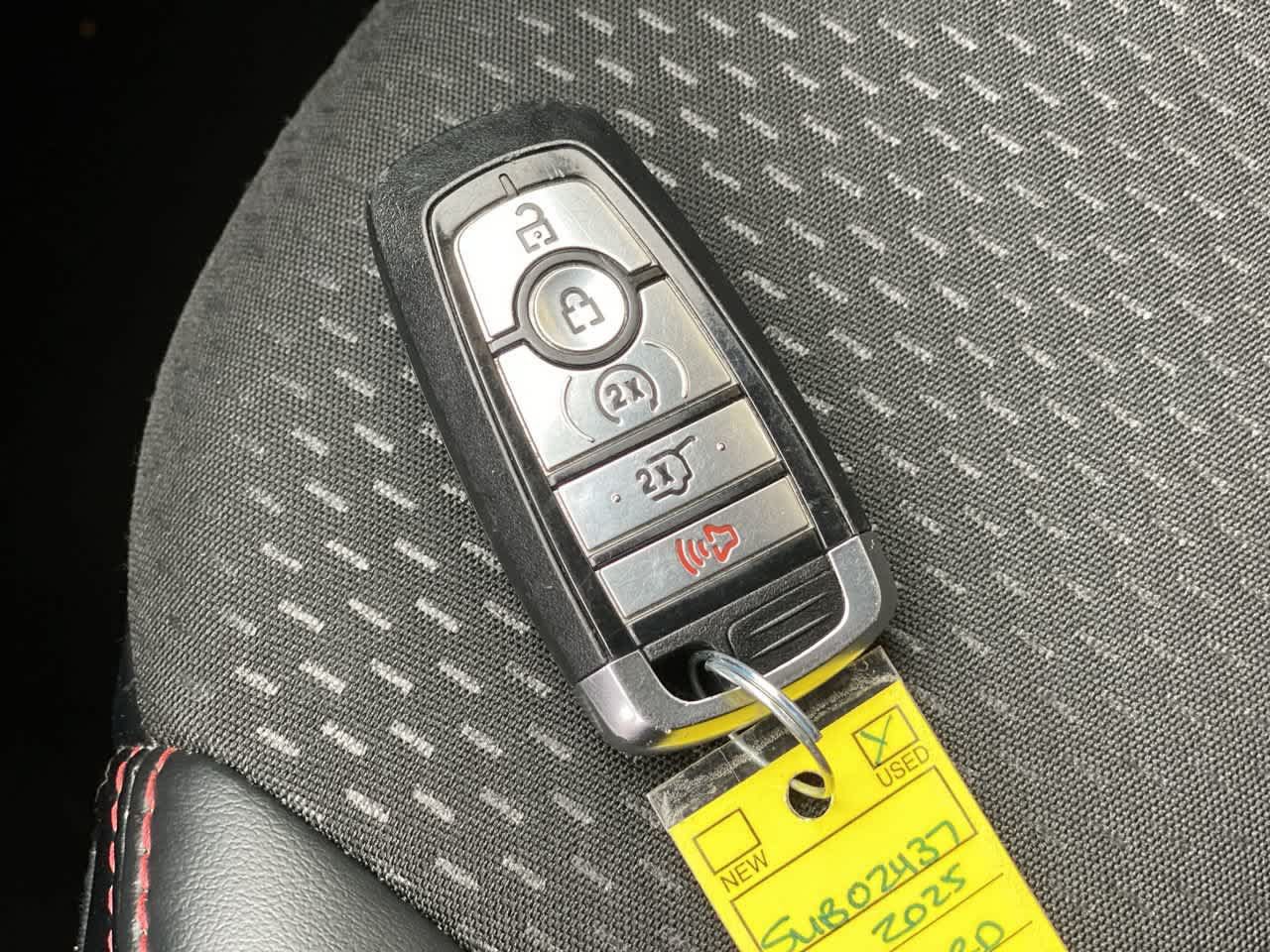 Used 2025 Ford Escape ST-Line Select AWD/4WD image 26