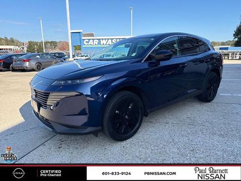 Certified 2025 Nissan Murano SV image 2