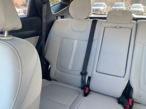 Used 2025 Hyundai Tucson SEL image 40