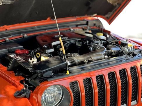 Used 2018 Jeep Wrangler Unlimited Rubicon w/ Safety Group image 48