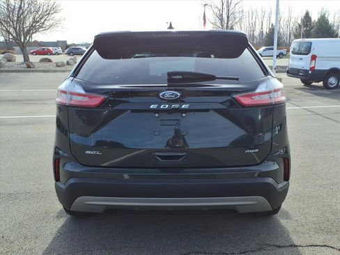 Used 2022 Ford Edge SEL w/ Convenience Package image 6