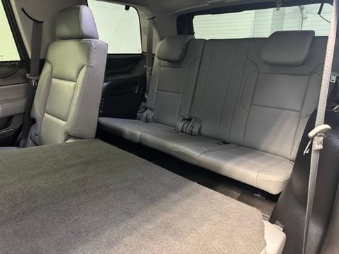 Used 2019 Chevrolet Tahoe LT w/ RST Edition AWD/4WD image 32