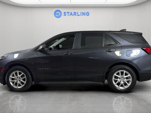 Used 2022 Chevrolet Equinox LS FWD image 4