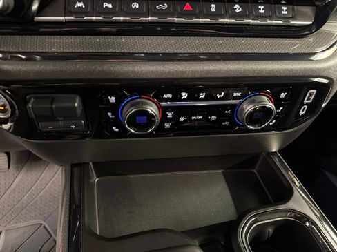 Used 2025 Chevrolet Silverado 1500 ZR2 w/ Technology Package AWD/4WD image 13