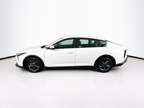 Used 2025 Kia K4 LXS image 4