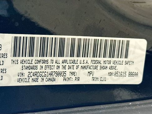 Used 2017 Dodge Grand Caravan SXT image 32