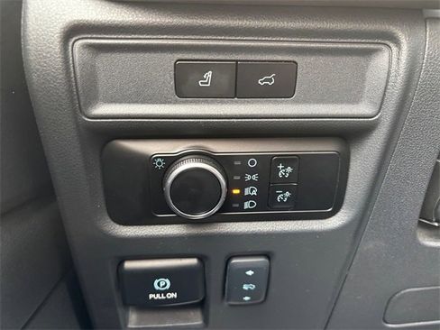 Used 2024 Ford Expedition XLT image 17