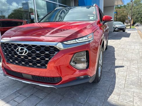 Used 2019 Hyundai Santa Fe Limited FWD image 2