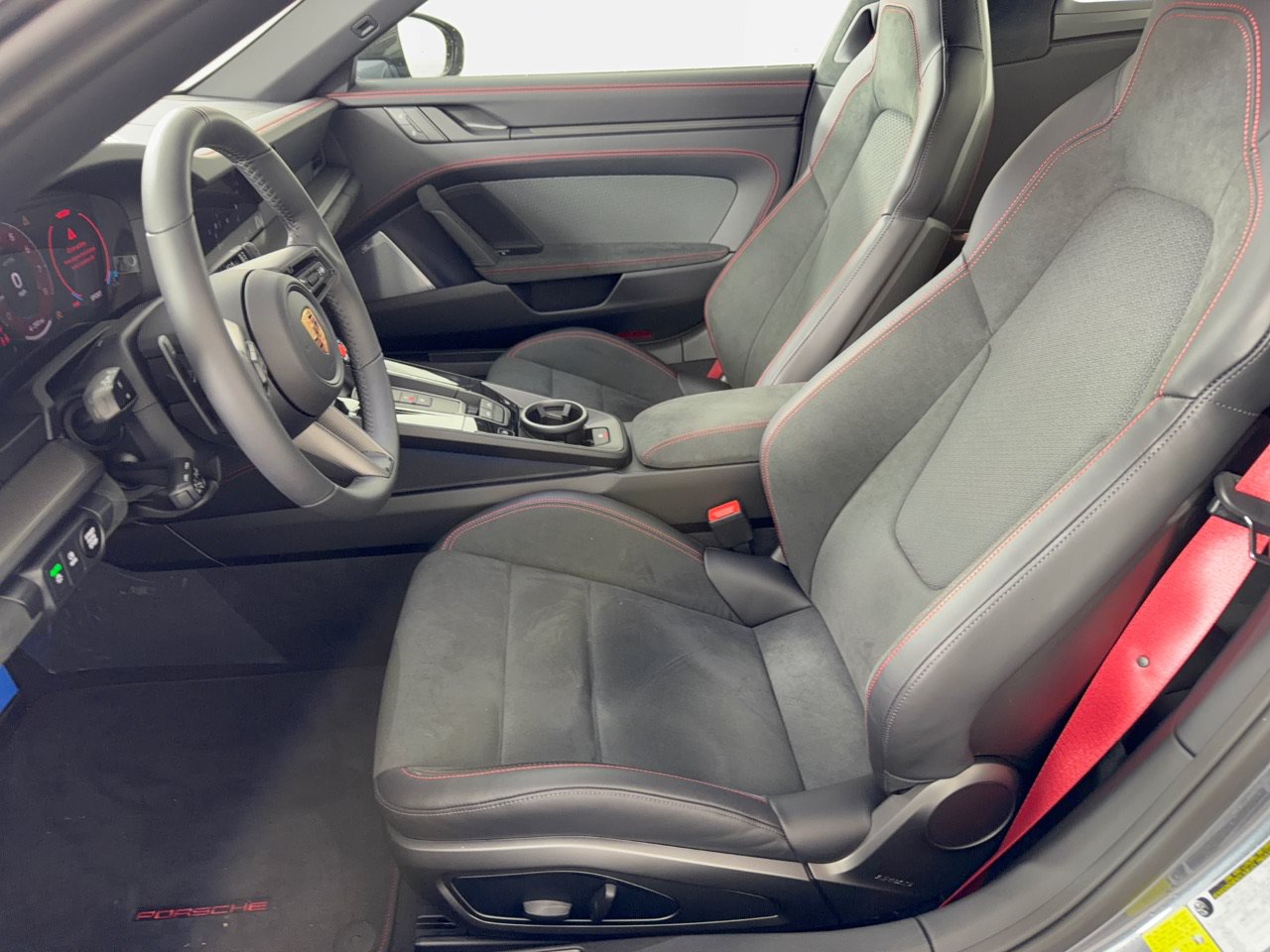 Certified 2026 Porsche 911 Targa 4 GTS AWD/4WD image 5