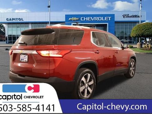 Used 2018 Chevrolet Traverse LT AWD/4WD image 3