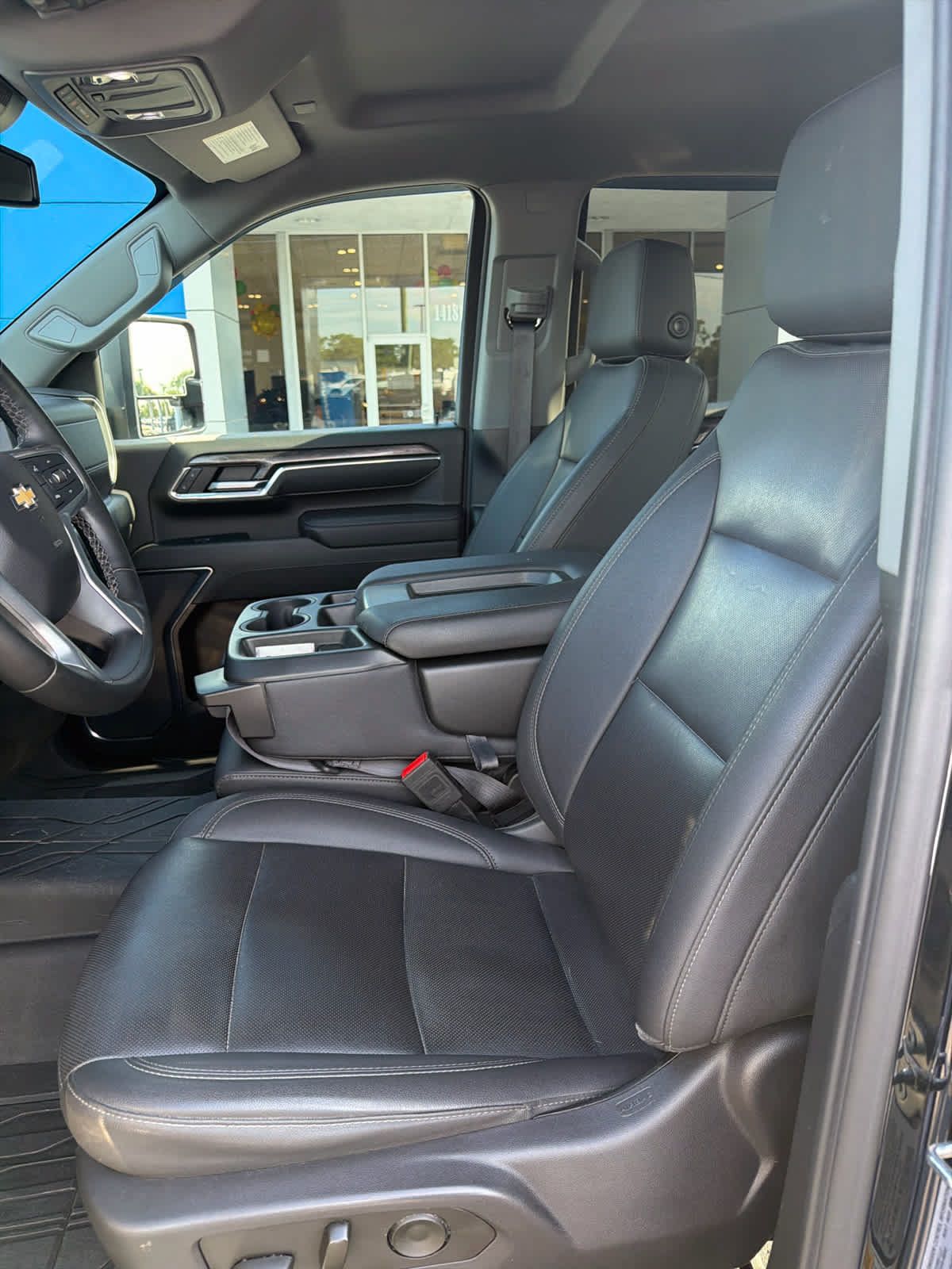 Used 2024 Chevrolet Silverado 2500 LTZ RWD image 17