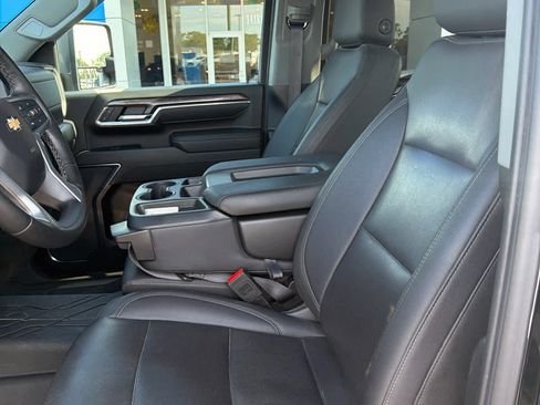 Used 2024 Chevrolet Silverado 2500 LTZ RWD image 17