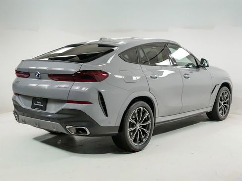 Used 2024 BMW X6 xDrive40i w/ Premium Package image 10