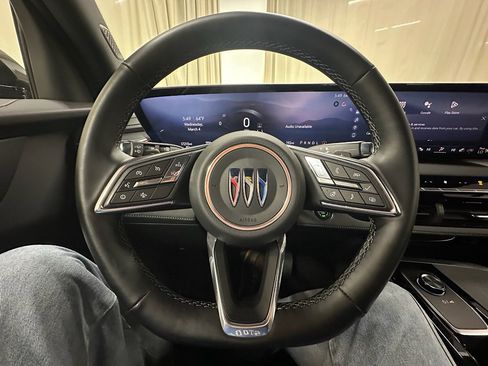 Certified 2025 Buick Enclave Sport Touring FWD image 29