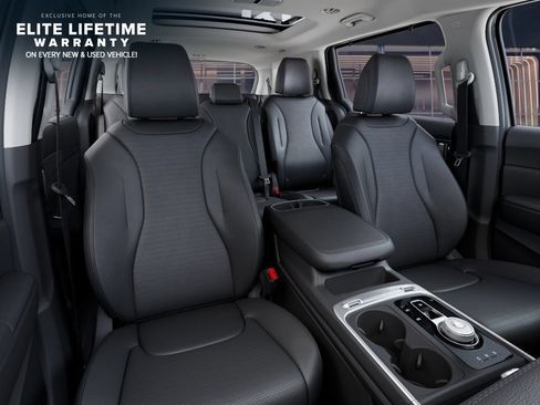 New 2026 Kia Carnival SX Prestige FWD image 16