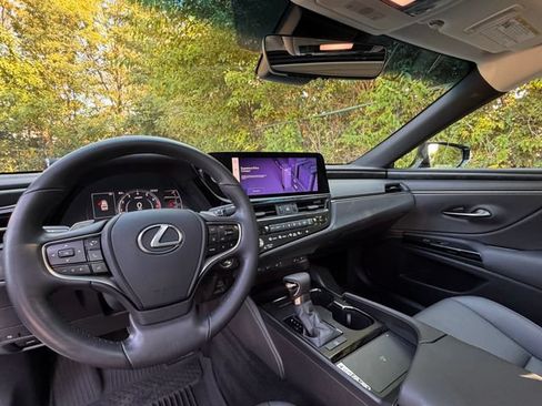 Certified 2023 Lexus ES 350 w/ Premium Package FWD image 25