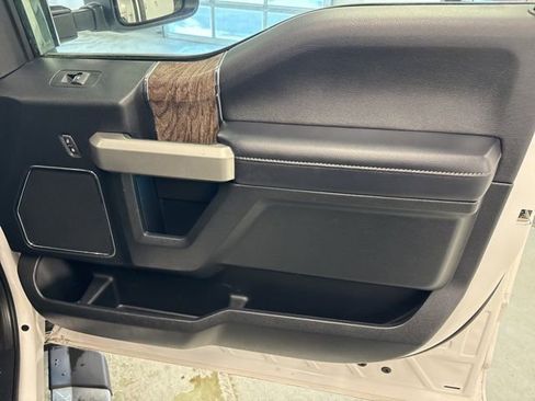 Used 2019 Ford F350 Lariat w/ Lariat Ultimate Package image 24