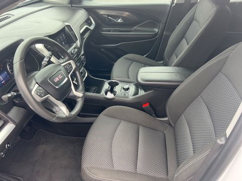 Used 2023 GMC Terrain SLE w/ Driver Convenience Package image 15