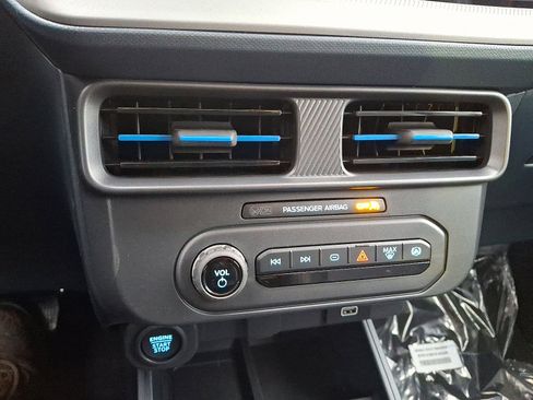 New 2026 Ford Maverick Lobo AWD/4WD image 10