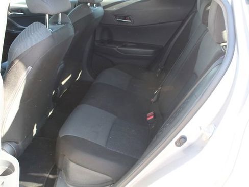 Used 2020 Toyota C-HR LE image 3