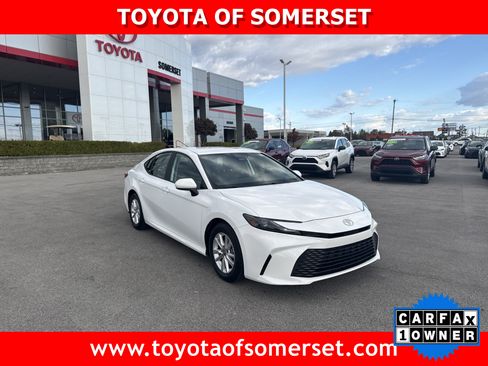 Used 2025 Toyota Camry LE image 1