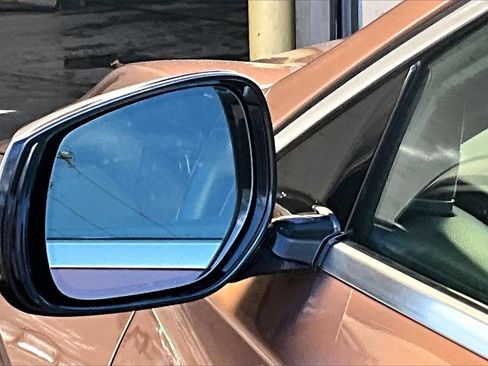 Certified 2017 INFINITI QX30 Premium w/ Navigation Package image 13