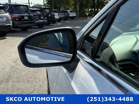 Used 2020 Ford Fusion SE w/ Equipment Group 151A image 10