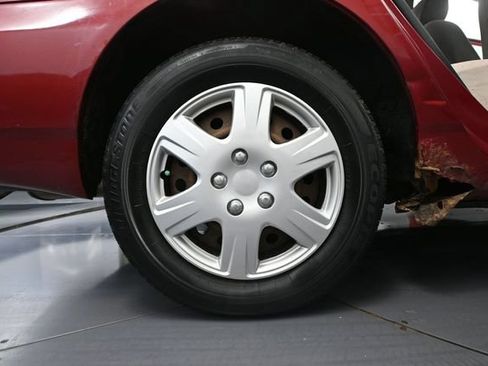 Used 2005 Toyota Corolla LE FWD image 13