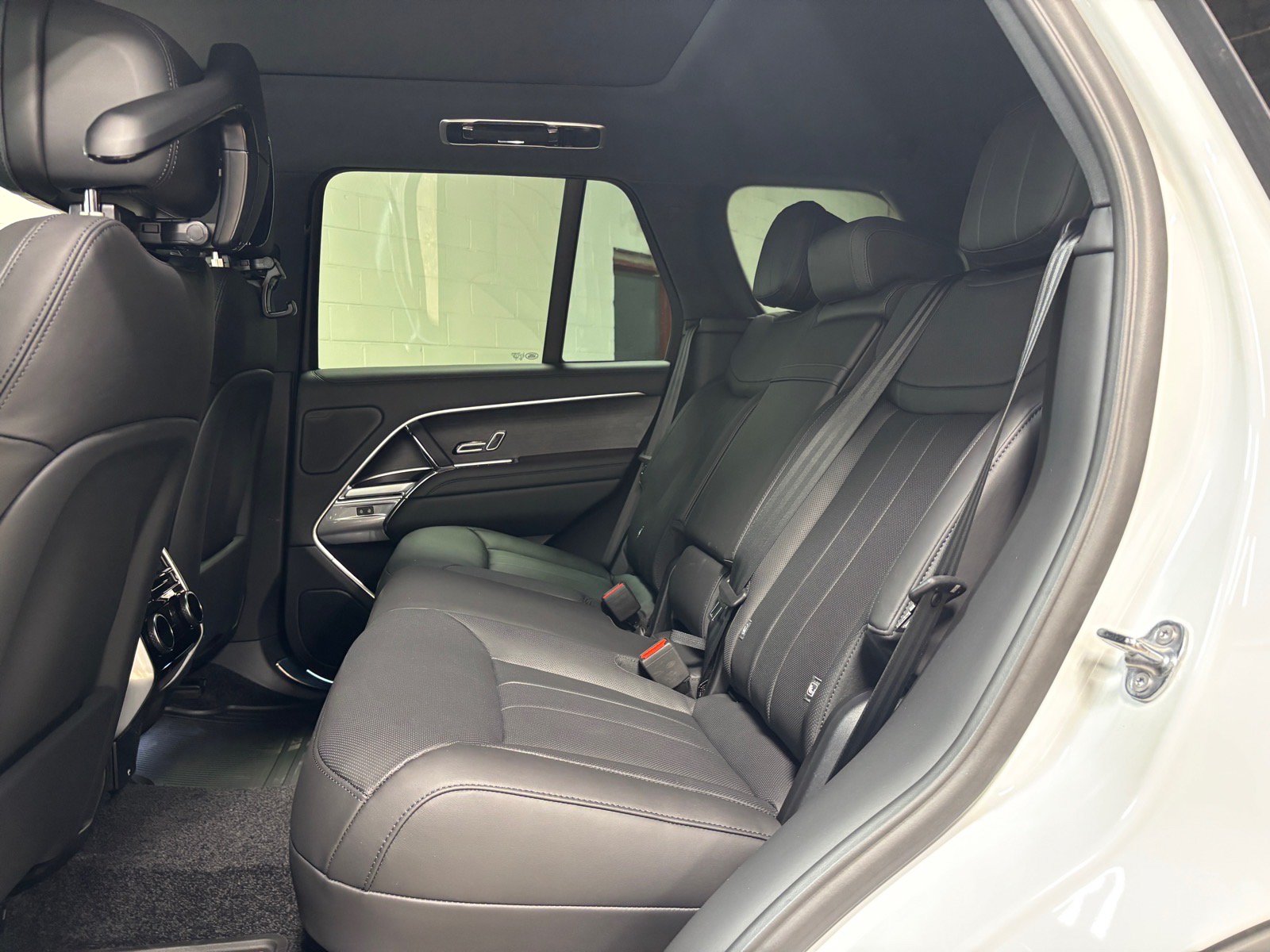 New 2026 Land Rover Range Rover SE AWD/4WD image 28