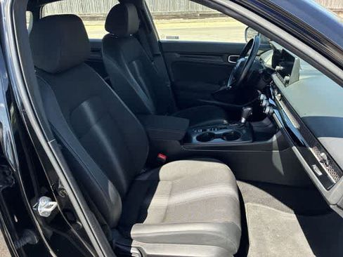 Used 2025 Honda Civic Sport image 22