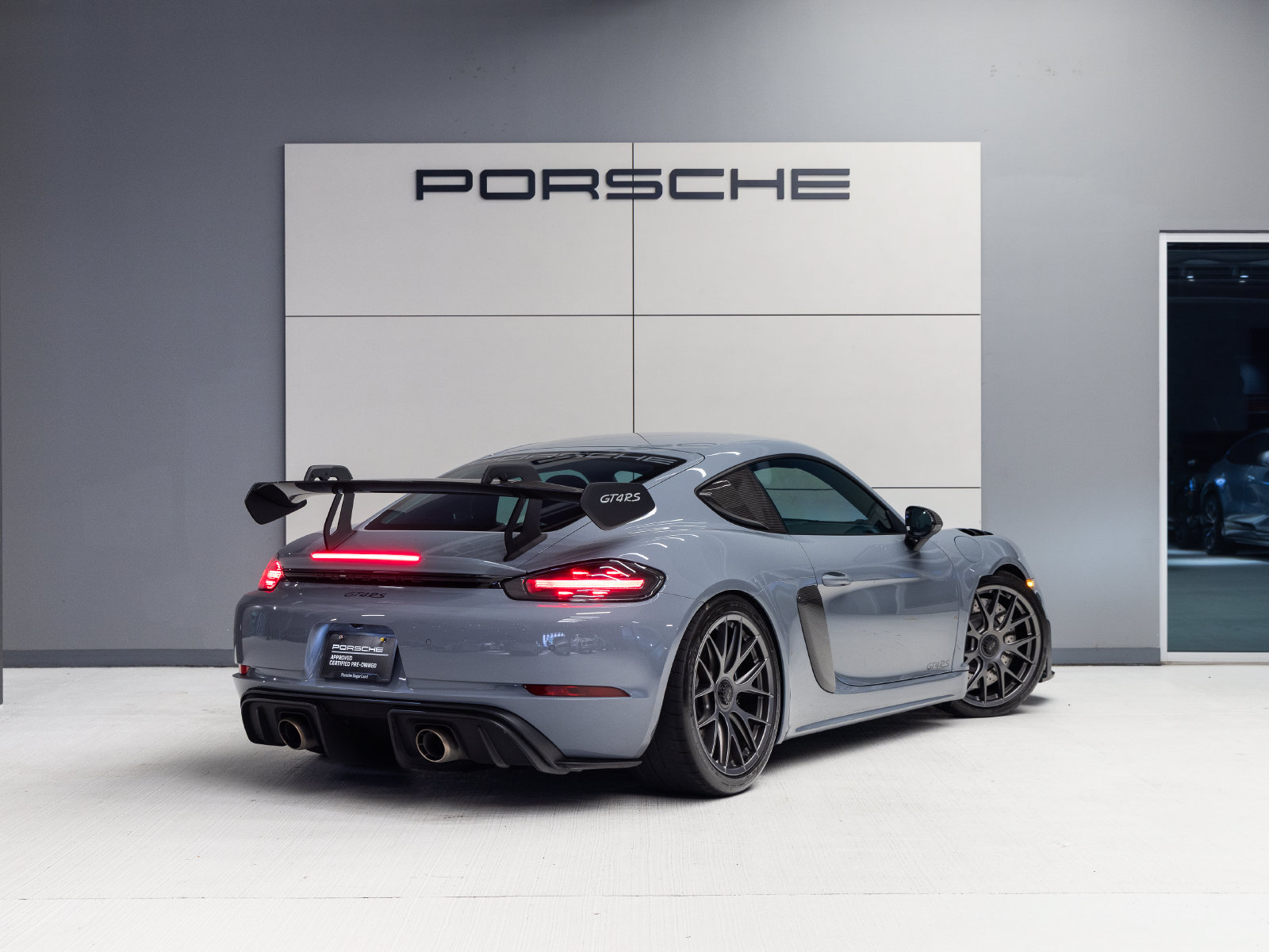 Used 2023 Porsche 718 Cayman GT4 RS w/ Weissach Package RWD image 7