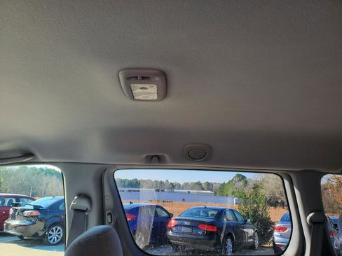 Used 2003 Toyota Sienna LE image 15