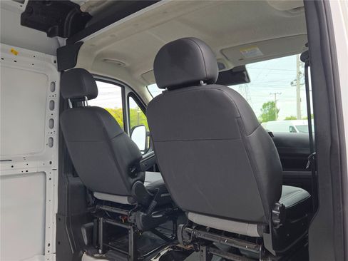Used 2026 RAM ProMaster 2500 w/ Convenience Group FWD image 9