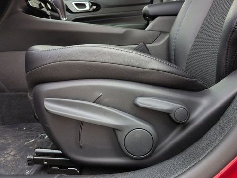 New 2026 Jeep Compass Latitude image 19