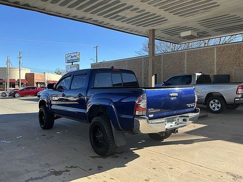 Used 2015 Toyota Tacoma PreRunner image 7