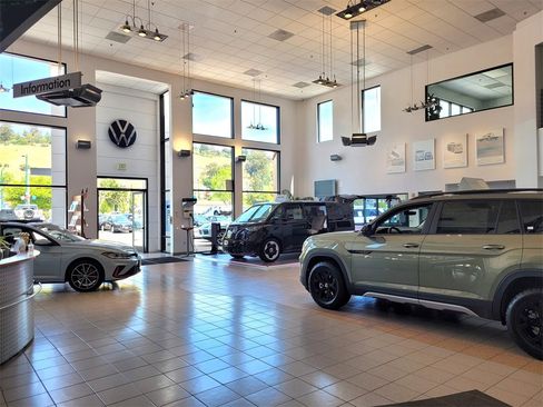 Used 2018 Volkswagen Golf 4-Door image 26