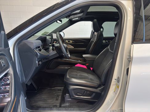 Used 2026 Ford Explorer Tremor w/ Tremor Ultimate Package AWD/4WD image 16