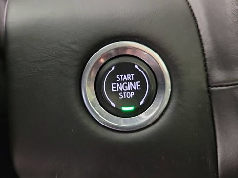 Used 2023 GMC Yukon Denali Ultimate AWD/4WD image 31