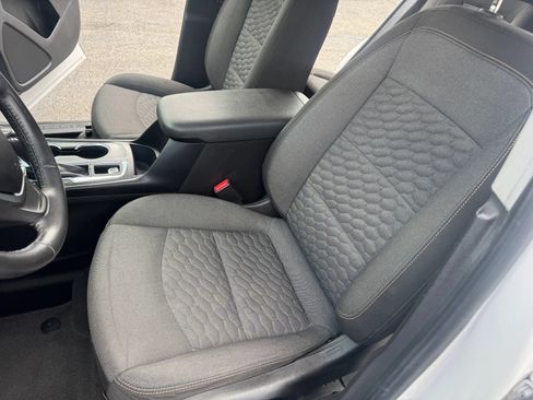 Used 2018 Chevrolet Equinox LT AWD/4WD image 14
