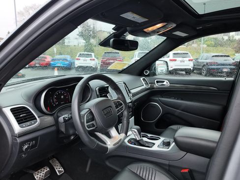 Used 2021 Jeep Grand Cherokee Trackhawk AWD/4WD image 16