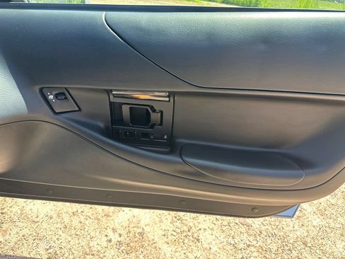 Used 1996 Chevrolet Corvette Convertible RWD image 10