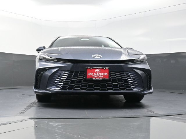 Used 2026 Toyota Camry XSE FWD image 31